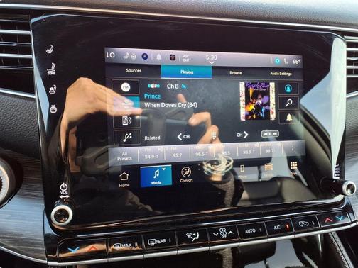 Diamond Black Crystal Pearlcoat 2024 Jeep Wagoneer Series II 4x4