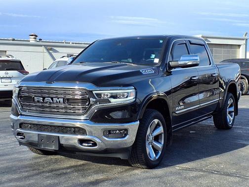 Diamond Black Crystal Pearlcoat 2021 RAM 1500 Limited