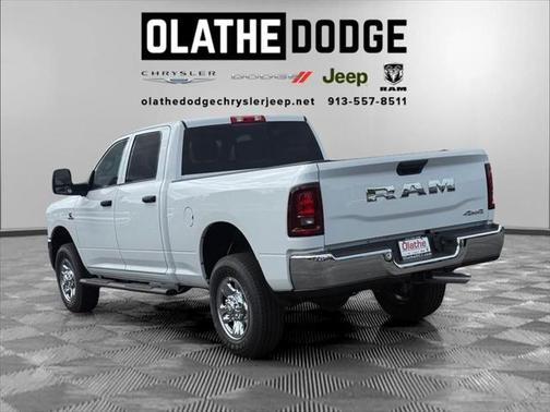 2025 RAM 2500 Tradesman Crew Cab 4x4 6'4' Box