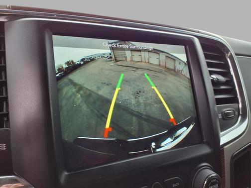 2018 RAM 2500 Laramie Crew Cab 4x4 6'4' Box