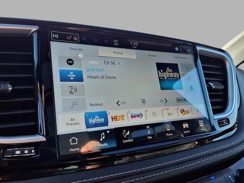 Hydro Blue Pearlcoat 2026 Chrysler Pacifica Limited