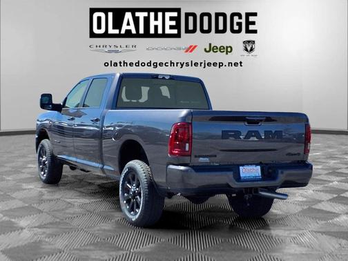 Granite Crystal Metallic Clearcoat 2026 RAM 2500 Laramie Crew Cab 4x4 6'4' Box