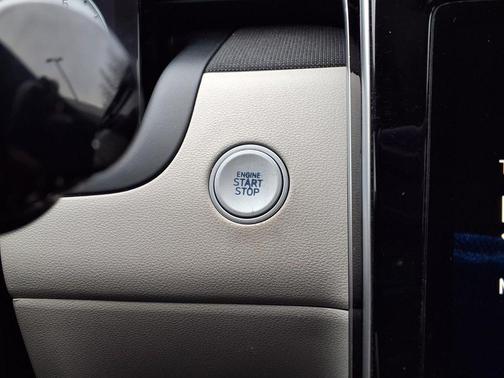 Black Pearl 2024 Hyundai TUCSON Limited