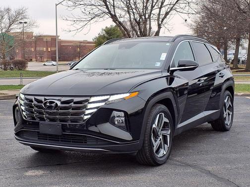 Black Pearl 2024 Hyundai TUCSON Limited