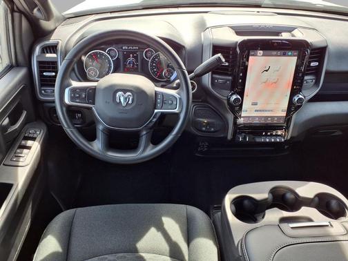 2026 RAM 2500 Tradesman Crew Cab 4x4 6'4' Box