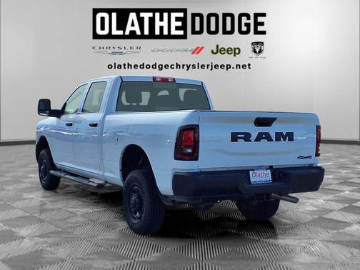 2026 RAM 2500 Tradesman Crew Cab 4x4 6'4' Box