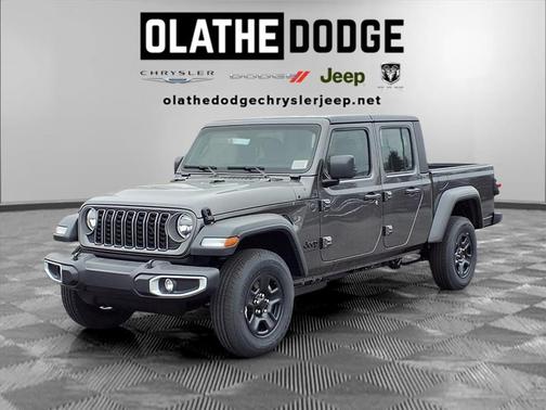 Granite Crystal Metallic Clearcoat 2026 Jeep Gladiator Sport