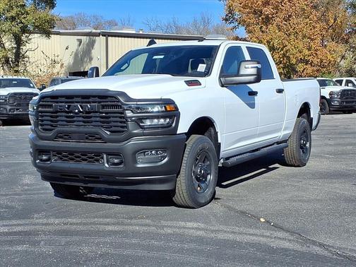 2026 RAM 2500 Tradesman Crew Cab 4x4 6'4' Box