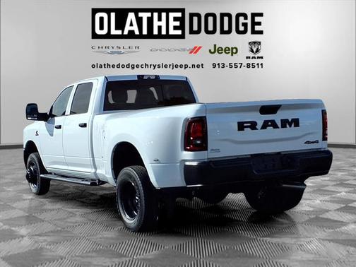 2026 RAM 3500 Tradesman Crew Cab 4x4 8' Box
