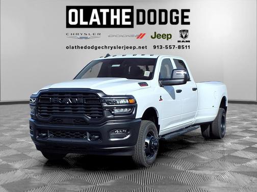 2026 RAM 3500 Tradesman Crew Cab 4x4 8' Box