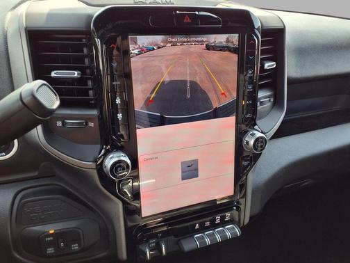 2026 RAM 2500 Tradesman Crew Cab 4x4 6'4' Box