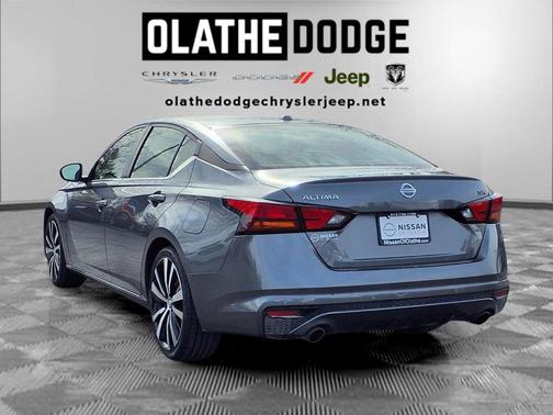 Gun Metallic 2020 Nissan Altima SR FWD