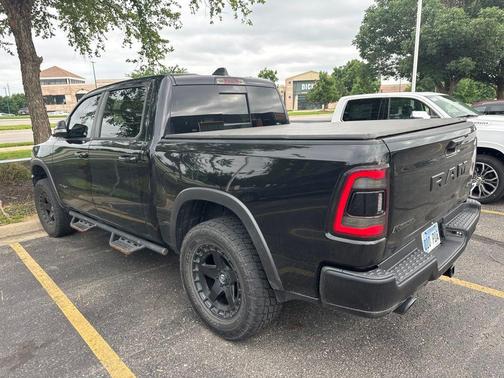 Diamond Black Crystal Pearlcoat 2020 RAM 1500 Rebel