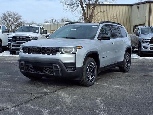 Silver Zynith Clearcoat 2026 Jeep Cherokee Laredo 4x4