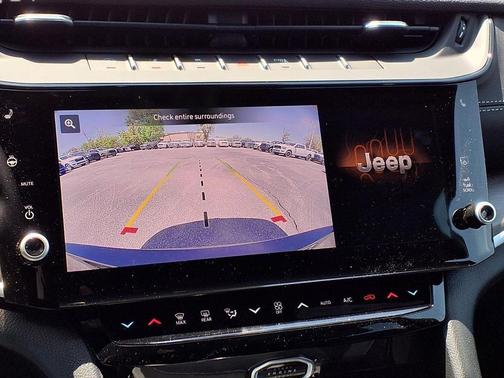 Diamond Black Crystal Pearlcoat 2026 Jeep Grand Cherokee L Altitude
