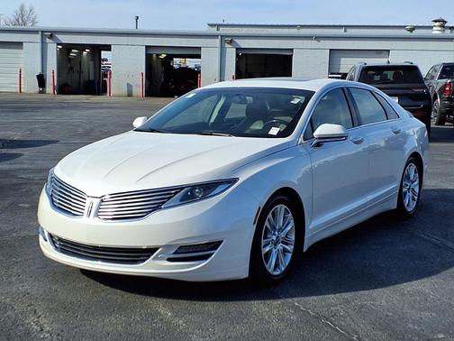 WHITE PLATINUM MET TRI-COAT 2016 Lincoln MKZ Base