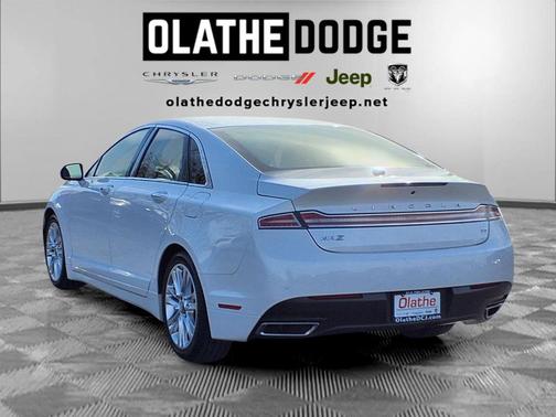 WHITE PLATINUM MET TRI-COAT 2016 Lincoln MKZ Base