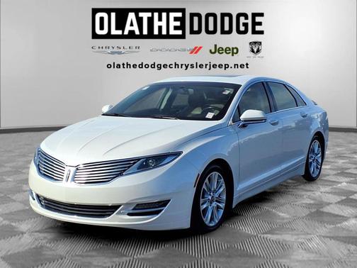 WHITE PLATINUM MET TRI-COAT 2016 Lincoln MKZ Base