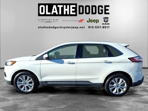 2022 Ford Edge Titanium