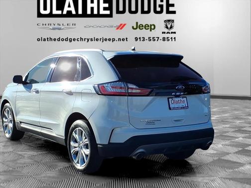2022 Ford Edge Titanium