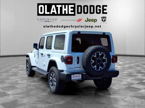 Bright White Clearcoat 2026 Jeep Wrangler 4-Door Sahara 4x4