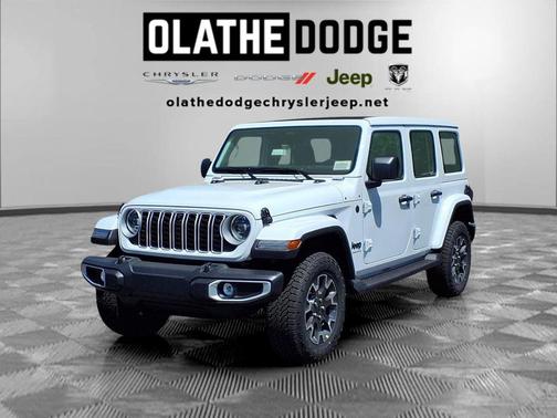 Bright White Clearcoat 2026 Jeep Wrangler 4-Door Sahara 4x4