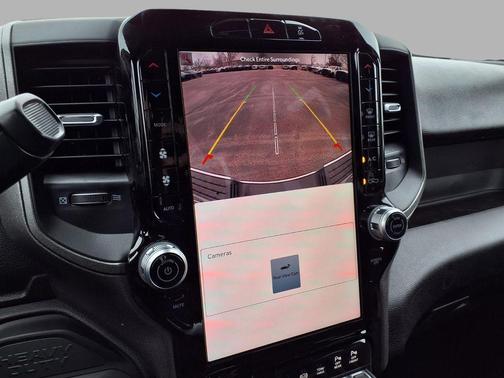 Bright White Clearcoat 2026 RAM 3500 Tradesman Crew Cab 4x4 8' Box