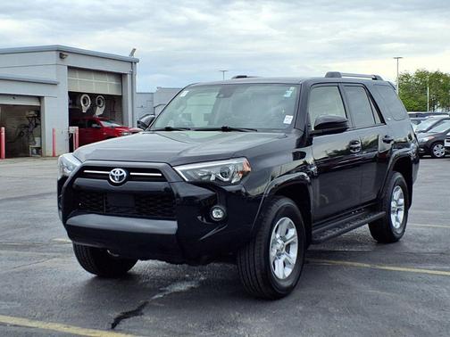 Midnight Black Metallic 2022 Toyota 4Runner SR5