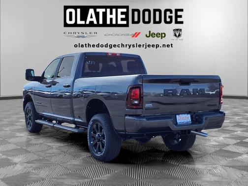 Granite Crystal Metallic Clearcoat 2026 RAM 2500 Big Horn Crew Cab 4x4 6'4' Box