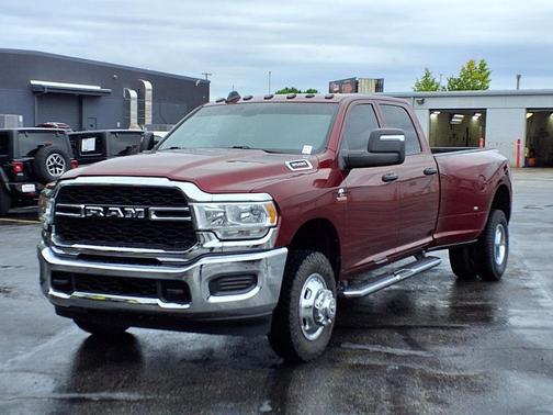 Delmonico Red Pearlcoat 2024 RAM 3500 Tradesman Crew Cab 4x4 8' Box