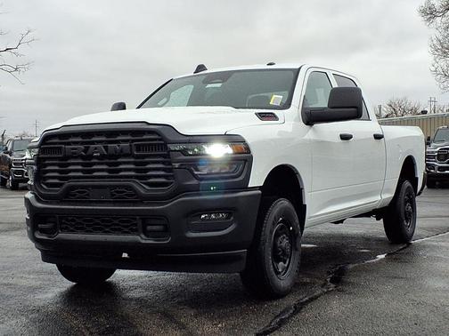 2026 RAM 2500 Tradesman Crew Cab 4x4 6'4' Box