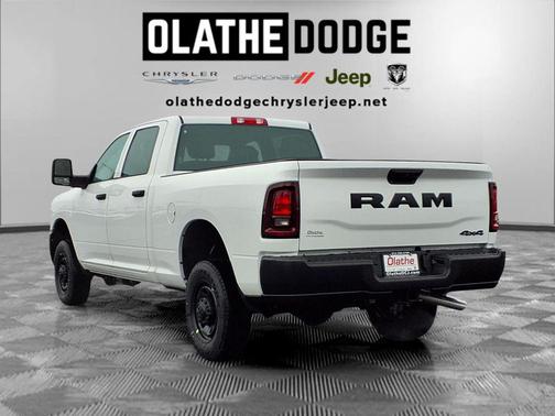 2026 RAM 2500 Tradesman Crew Cab 4x4 6'4' Box