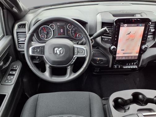 Bright White Clearcoat 2026 RAM 2500 Tradesman Crew Cab 4x4 6'4' Box