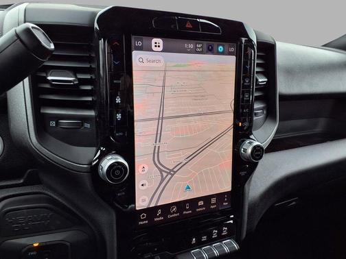 Bright White Clearcoat 2026 RAM 2500 Tradesman Crew Cab 4x4 6'4' Box