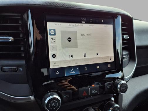 Granite Crystal Metallic Clearcoat 2026 RAM 1500 Big Horn/Lone Star