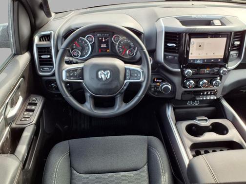 Granite Crystal Metallic Clearcoat 2026 RAM 1500 Big Horn/Lone Star