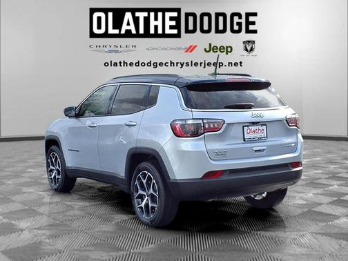 Silver Zynith Metallic Clearcoat 2025 Jeep Compass Limited