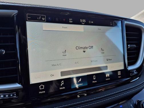 Diamond Black Crystal Pearlcoat 2026 Chrysler Pacifica L