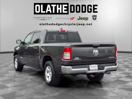 Granite Crystal Metallic Clearcoat 2022 RAM 1500 Big Horn/Lone Star
