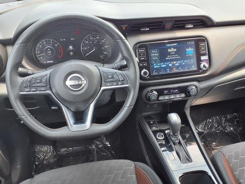 2024 Nissan Kicks SR