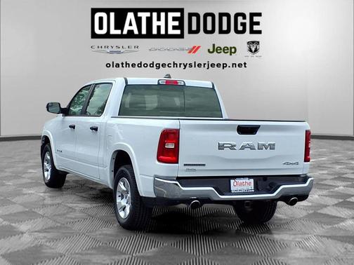 Bright White Clearcoat 2025 RAM 1500 Big Horn/Lone Star