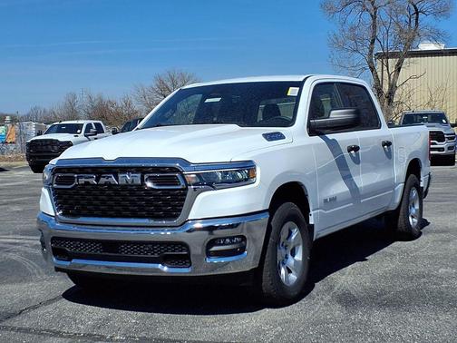 Bright White Clearcoat 2026 RAM 1500 Big Horn/Lone Star