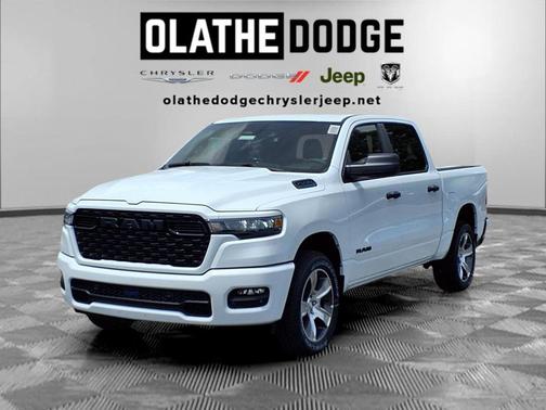 Bright White Clearcoat 2026 RAM 1500 Express