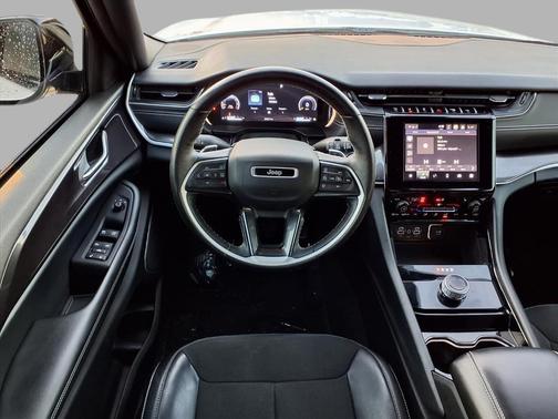 2022 Jeep Grand Cherokee L Altitude