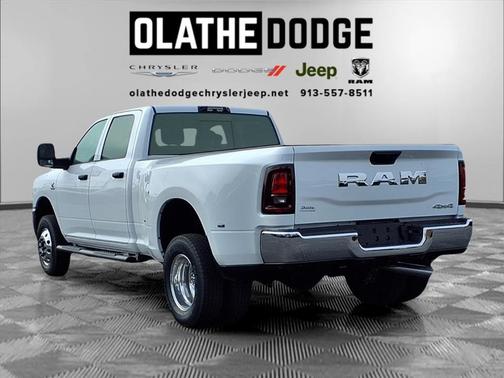 2026 RAM 3500 Tradesman Crew Cab 4x4 8' Box