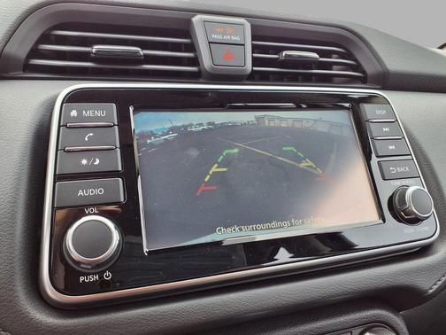 Super Black 2025 Nissan Versa 1.6 S