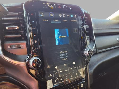 2024 RAM 3500 Laramie Crew Cab 4x4 6'4' Box