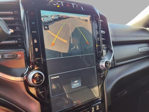 2024 RAM 3500 Laramie Crew Cab 4x4 6'4' Box