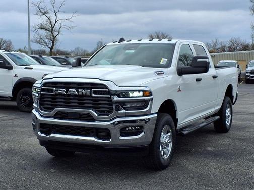 Bright White Clearcoat 2026 RAM 2500 Tradesman Crew Cab 4x4 6'4' Box