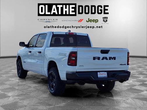 Bright White Clearcoat 2026 RAM 1500 Warlock Crew Cab 4x4 5'7' Box